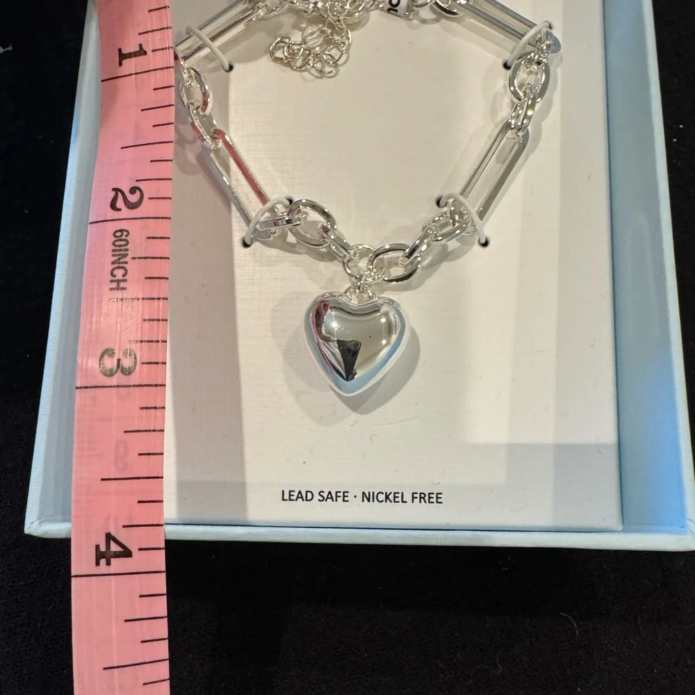 Silver Heart Pendant bracelet-get in on the trend🔥 I have matching necklace too!